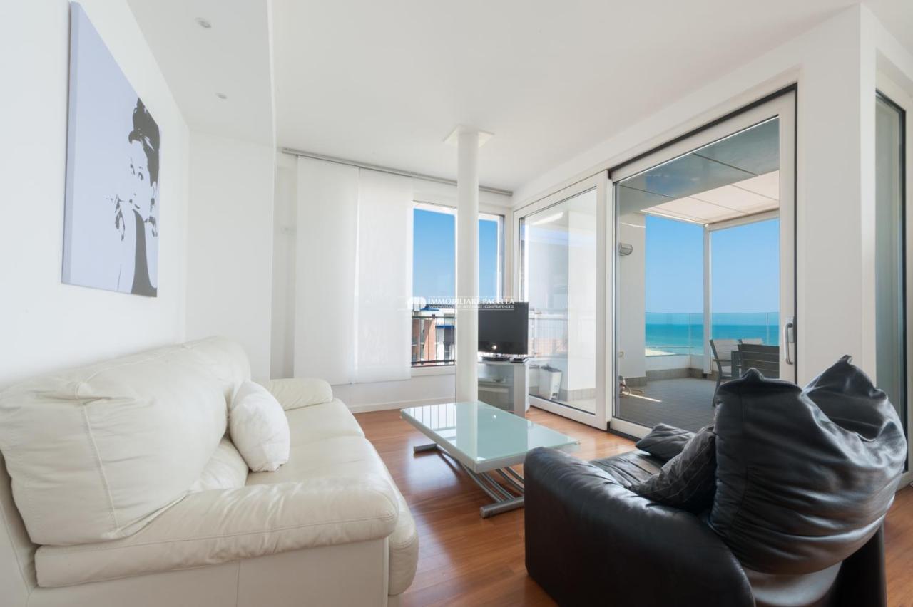 Residence Frontemar Immobiliare Pacella Лидо ди Йезоло Екстериор снимка